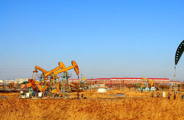 Что такое интервенционное бурение скважин в нефтегазовой отрасли? Важность, Техника, методы, стоимость, Тематические исследования